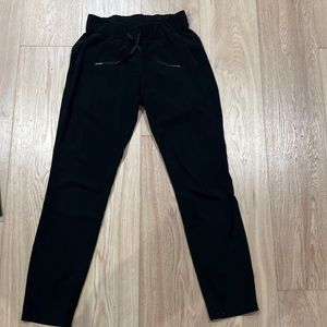 Lululemon joggers in black size 4